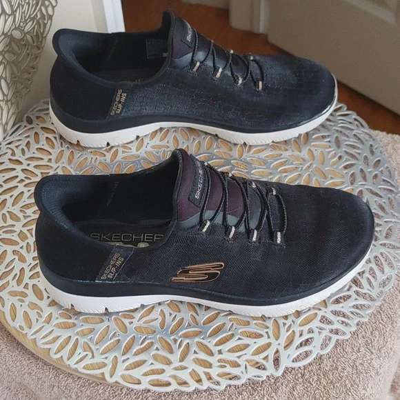 Skechers Womsn Black Athletic Shoes - Picture 4 of 8